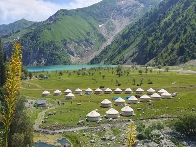 Кара-Камыш көлүндөгү "Боз үйлөр шаарчасы" эс алуу жайы ачылды